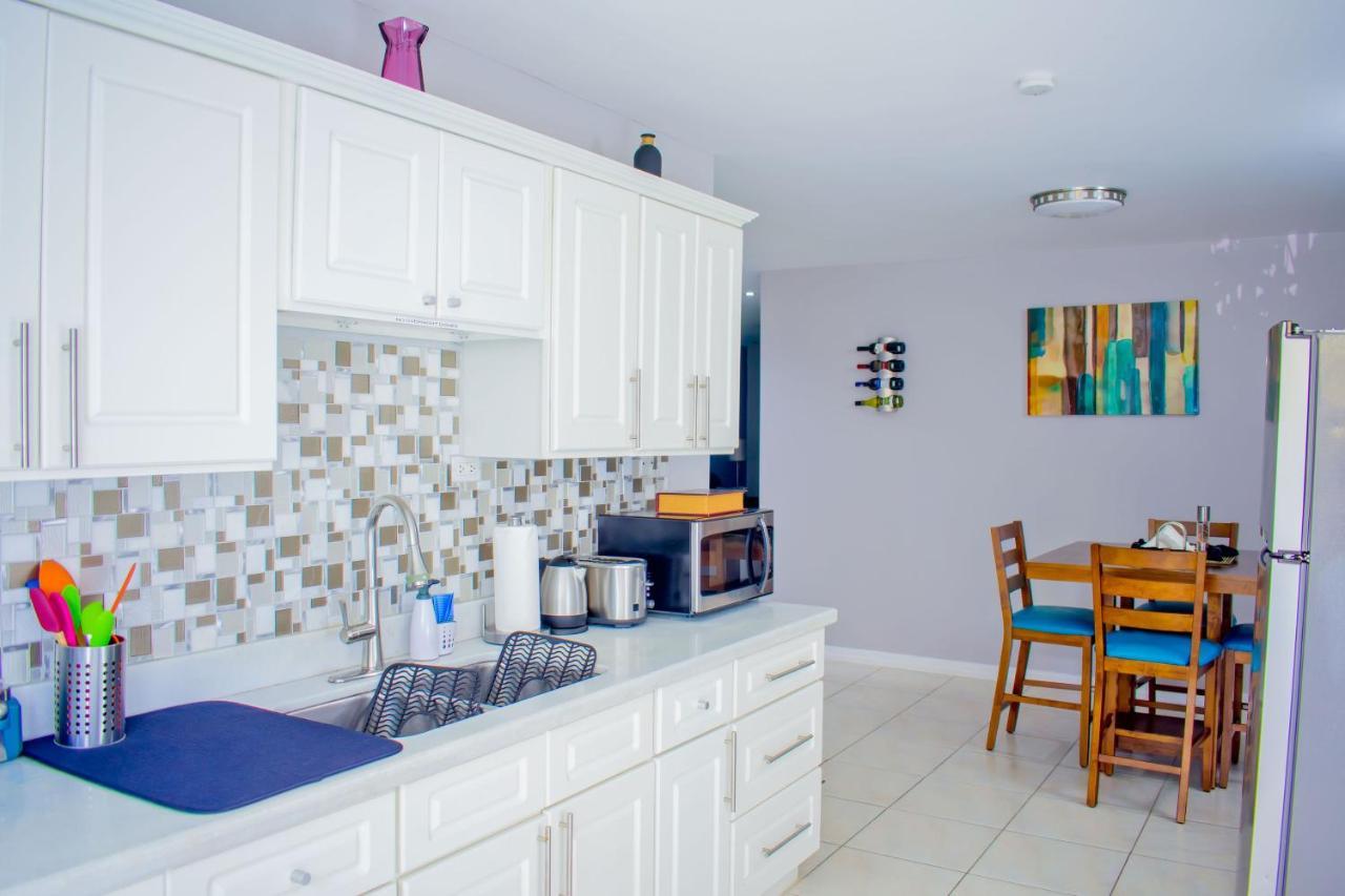 Donhead New Kingston Apt 5 ภายนอก รูปภาพ