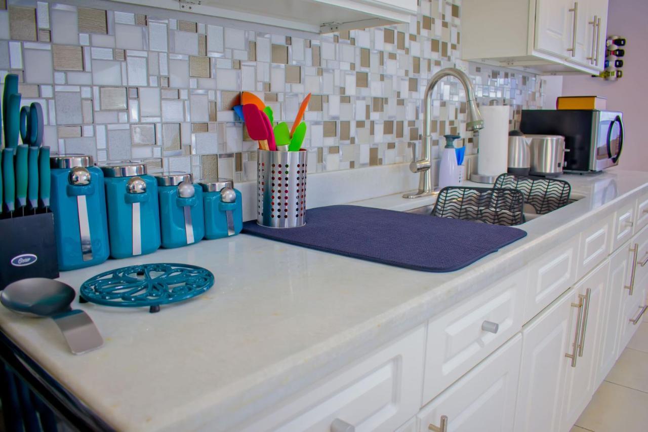 Donhead New Kingston Apt 5 ภายนอก รูปภาพ