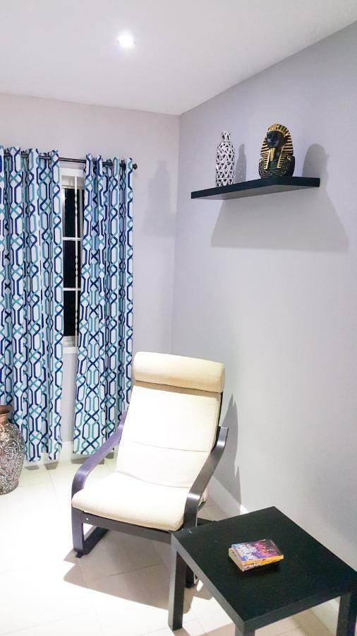Donhead New Kingston Apt 5 ภายนอก รูปภาพ