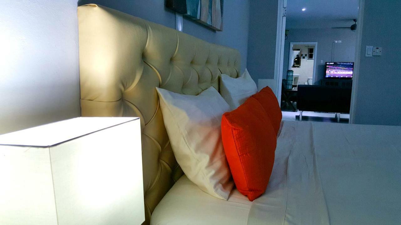 Donhead New Kingston Apt 5 ภายนอก รูปภาพ
