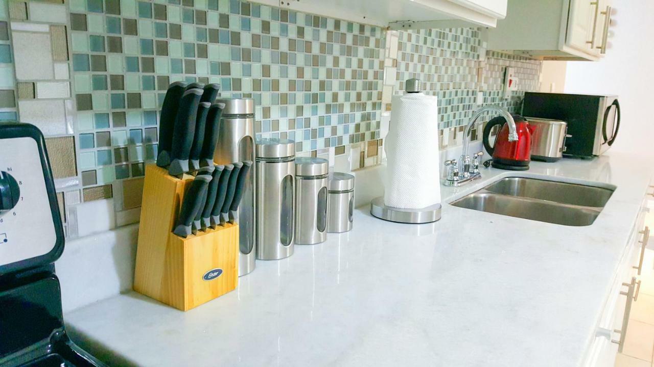 Donhead New Kingston Apt 5 ภายนอก รูปภาพ